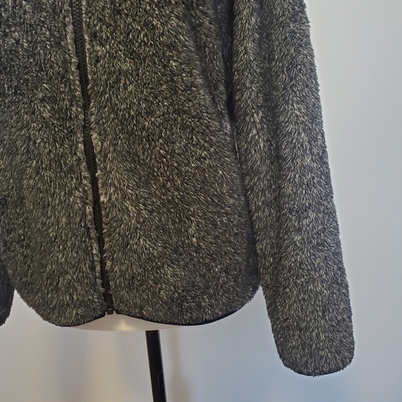 Uniqlo Fluffy Yarn Fleece Sherpa Sweater Jacket - Picture 6 of 9